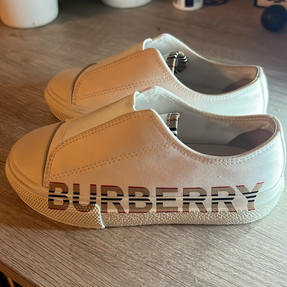 Burberry kids slip-on
